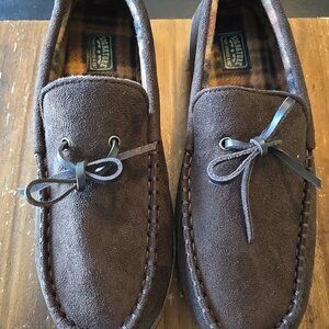 Levi’s Signature Men Moccasin Slippers Size 9-10 Brown Faux Suede Fleece Lined